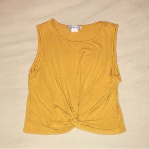 twist crop tank